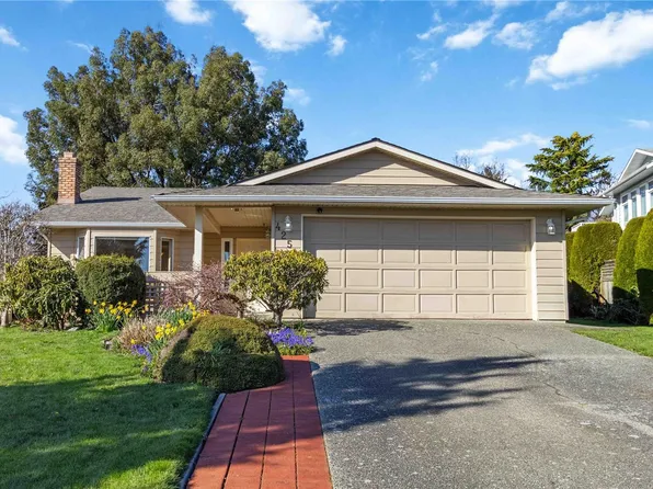 4259 Panorama Dr, Saanich, BC V8X 4X9