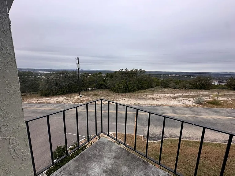5916 Lago Vista Way #B-10 — Photo 19