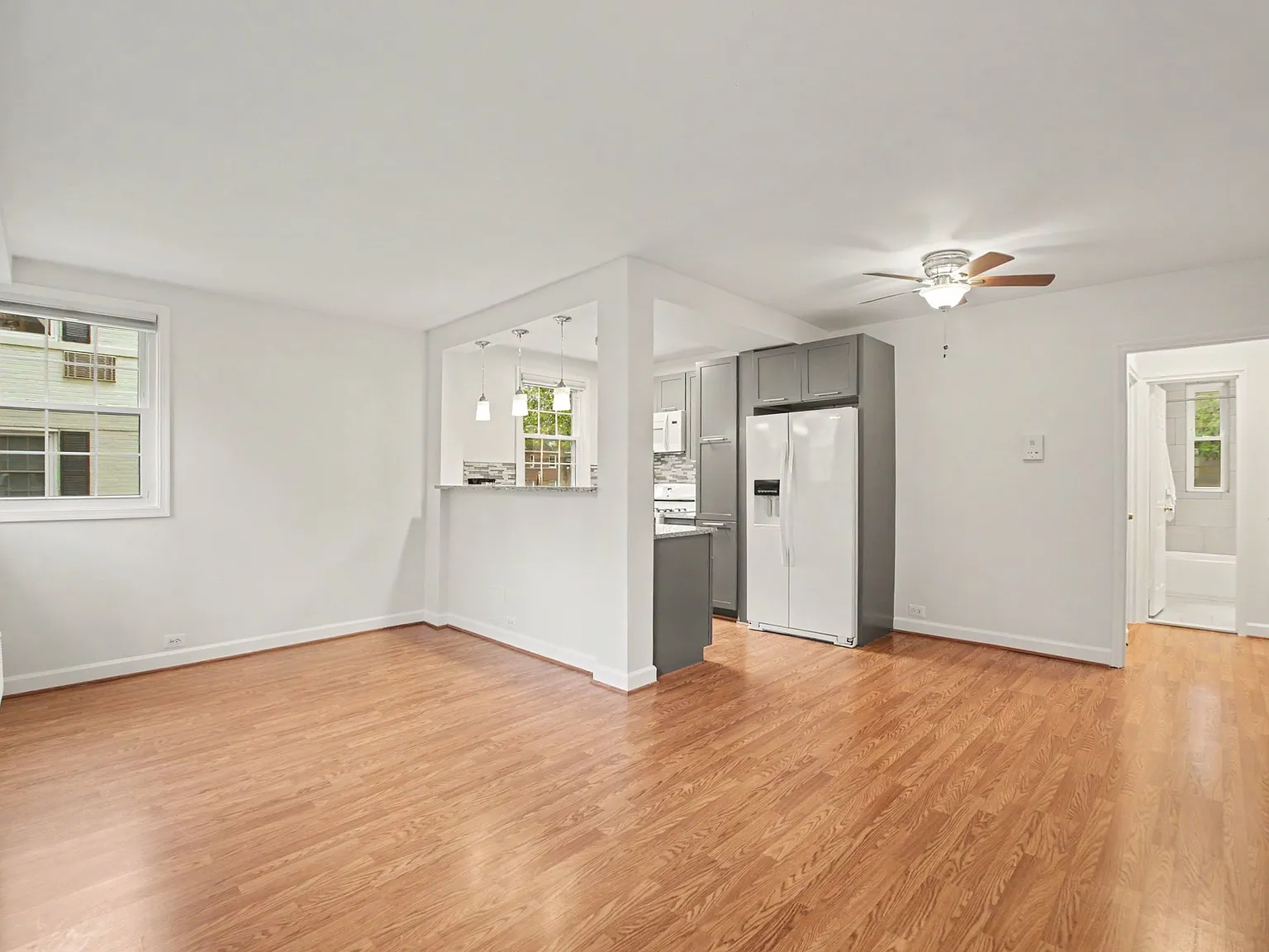1 bed, 699 sqft, $1,900 — Photo 2