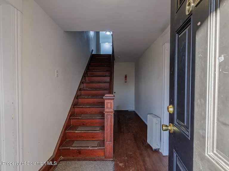 623 E Elm St #3 — Photo 2