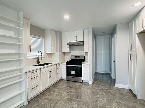 4th image of 3248 Prospect Ave #1
