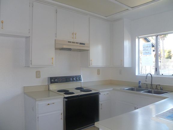 4th image of 11317 Avenida De Los Lobos APT A