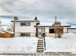 31 E Fenton Rd SE, Calgary, AB T2H 1B8