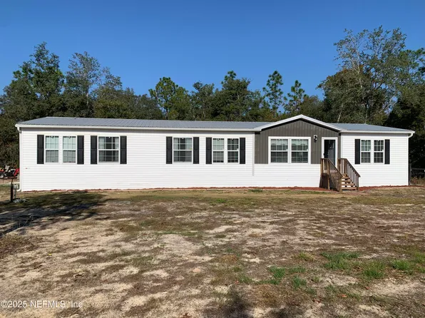 132 LAKE LUCY Court, Interlachen, FL 32148