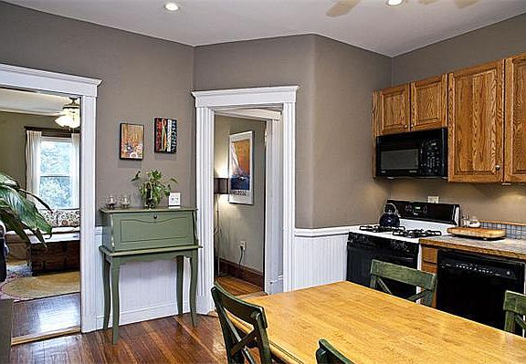 3rd image of 609 Centre St #3