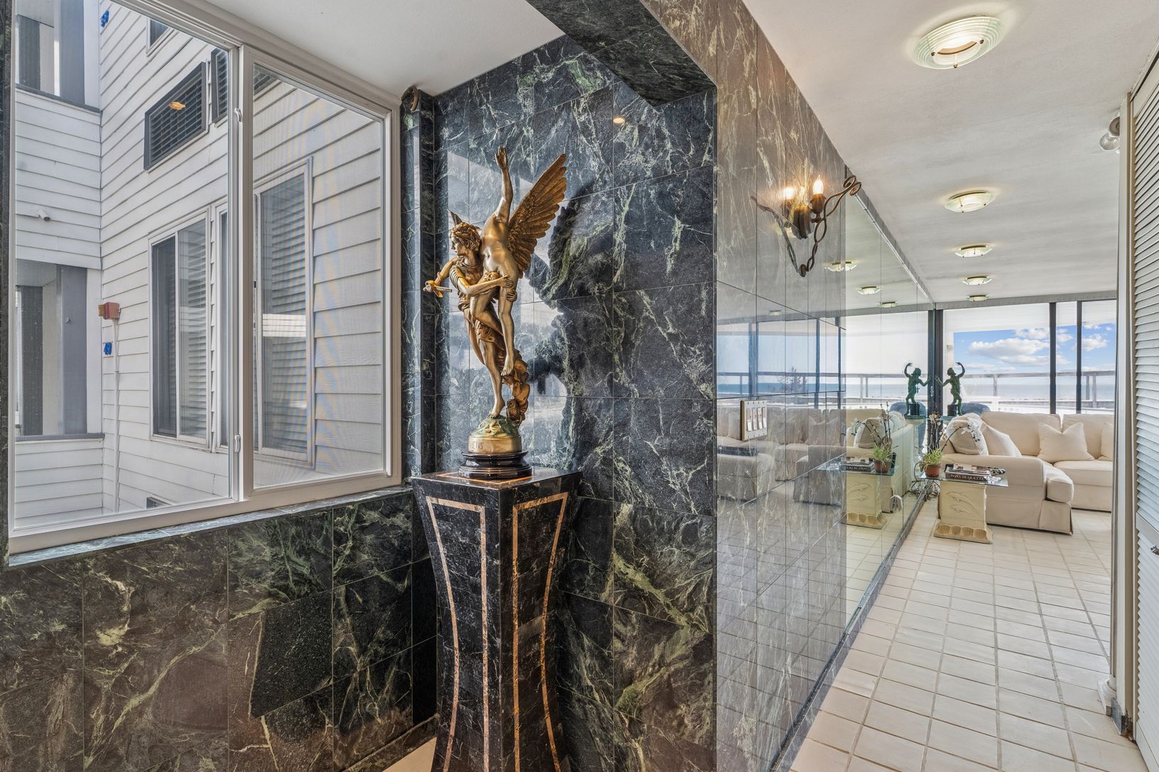  Entry Way