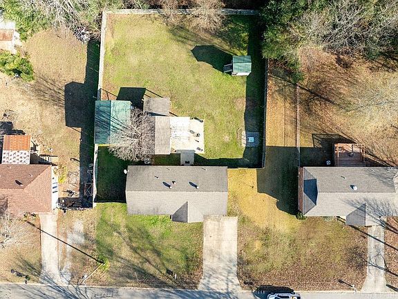 3rd image of 1417 Meadowbrook Dr