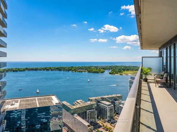 55 Cooper St, Toronto, ON