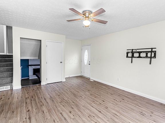 3rd image of 2483 Onyx Ct