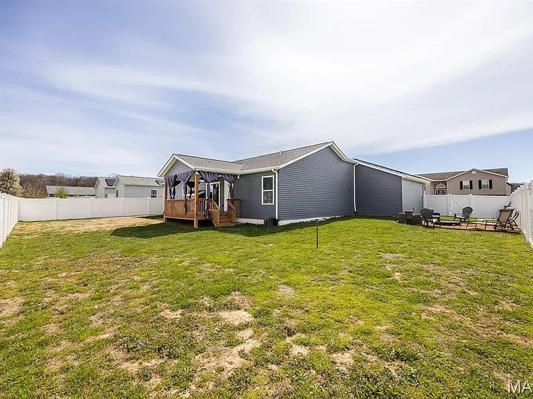 407 Sammy Ln — Photo 46