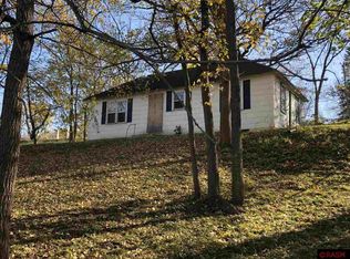 317 S 3rd St, Le Sueur, MN 56058