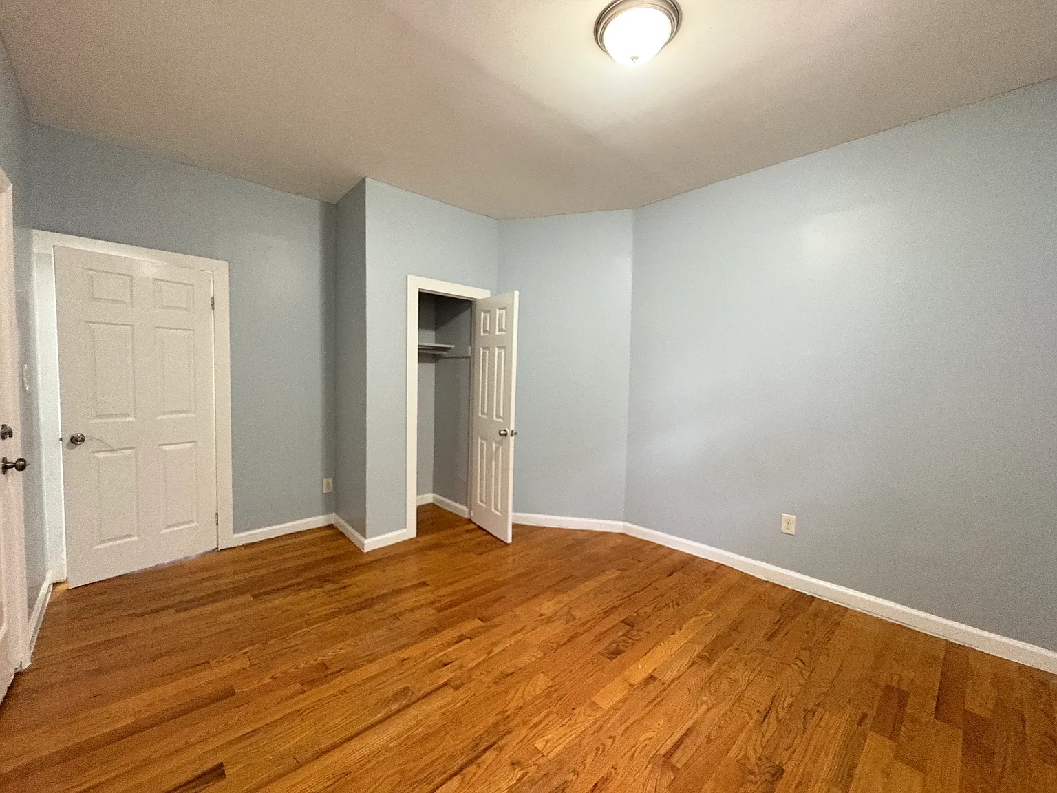 2 bed, 800 sqft, $1,750 — Photo 4