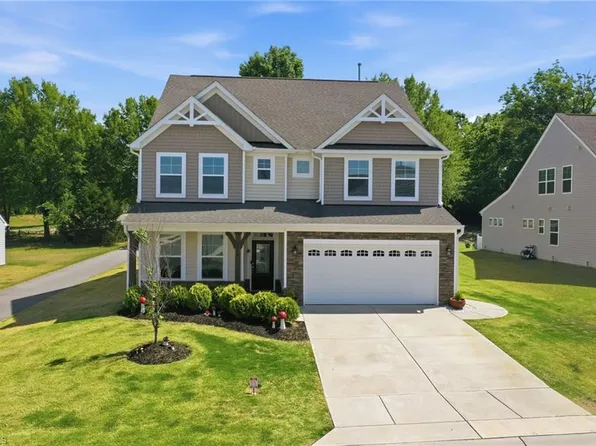 1096 Capulet Dr, Burlington, NC 27215