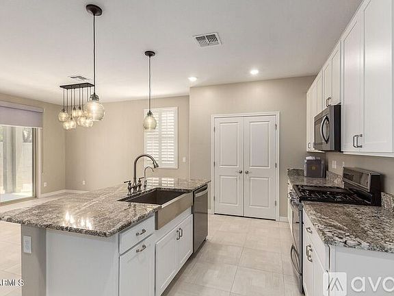 5th image of 16269 W La Ventilla Way