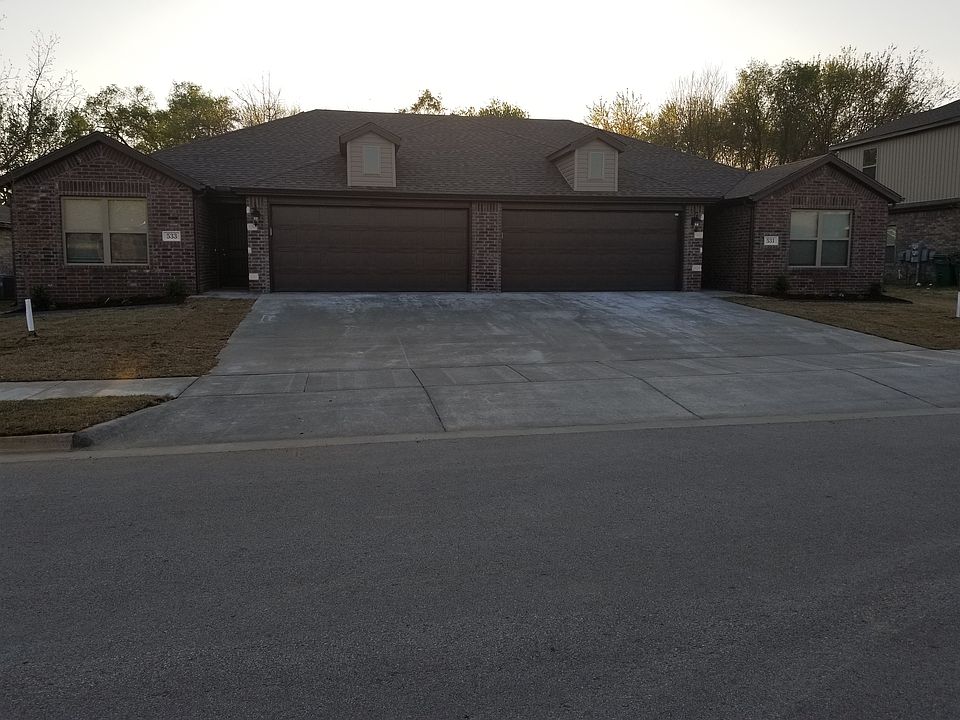 1st image of 533 Vee St