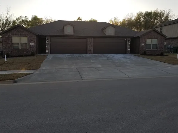 533 Vee St, Centerton, AR