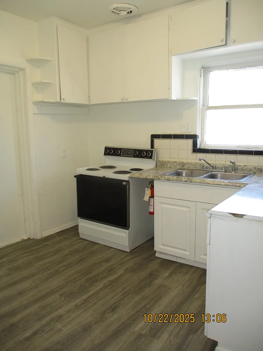 Building Photo - 117 S Grandview Ave #9