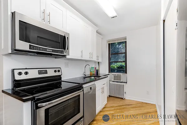 Rented by Douglas Elliman | media 4