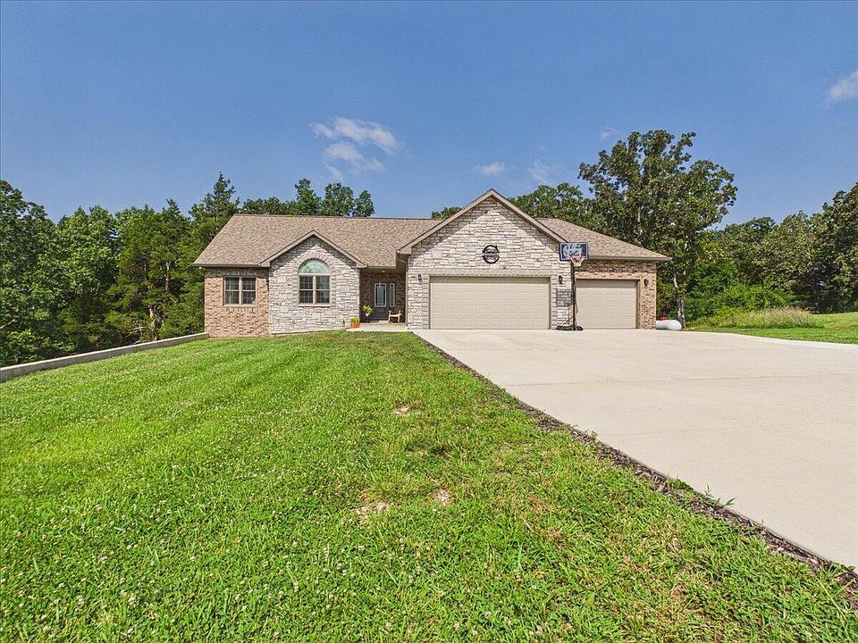 1st image of 513 Primrose Lane