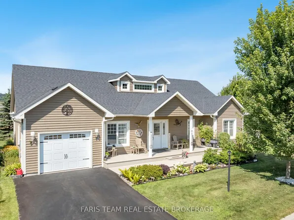 2 Grew Cres, Penetanguishene, ON L9M 0A4