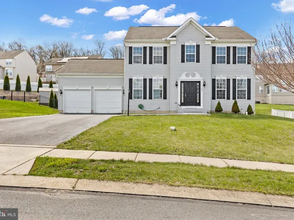 1540 Pleader Ln, York, PA 17402