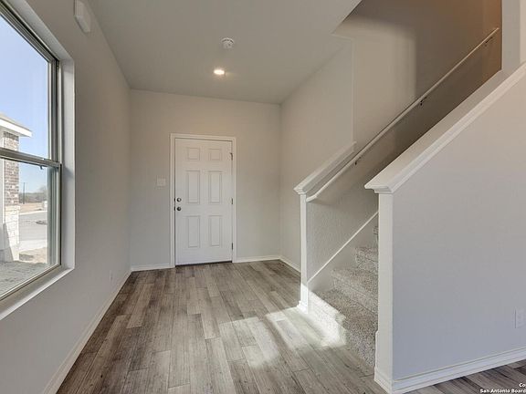 3rd image of 7711 Birch Hollow