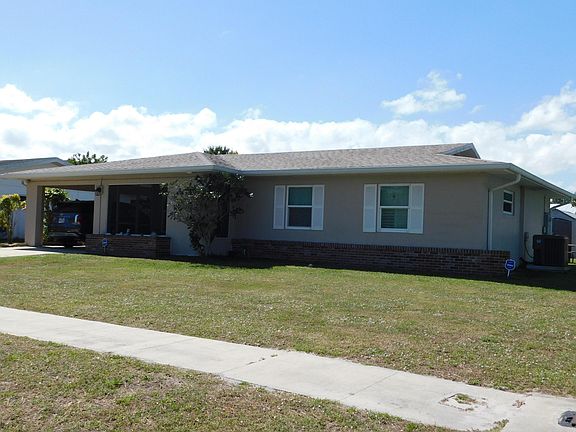 2nd image of 240 NE Mainsail Street