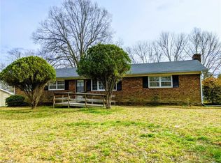 4033 Chet Dr, Trinity, NC 27370