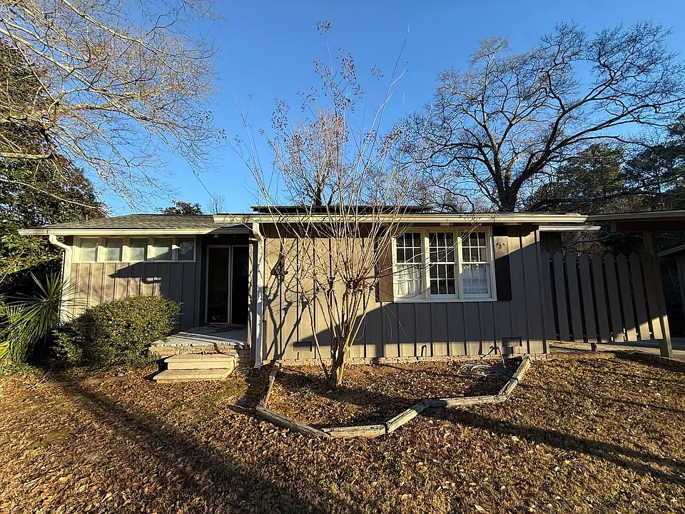4 Mitchell Cir SE