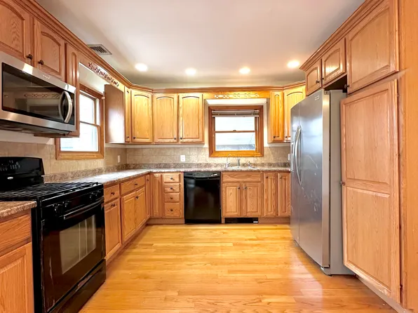 (undisclosed Address), Uniondale, NY 11553