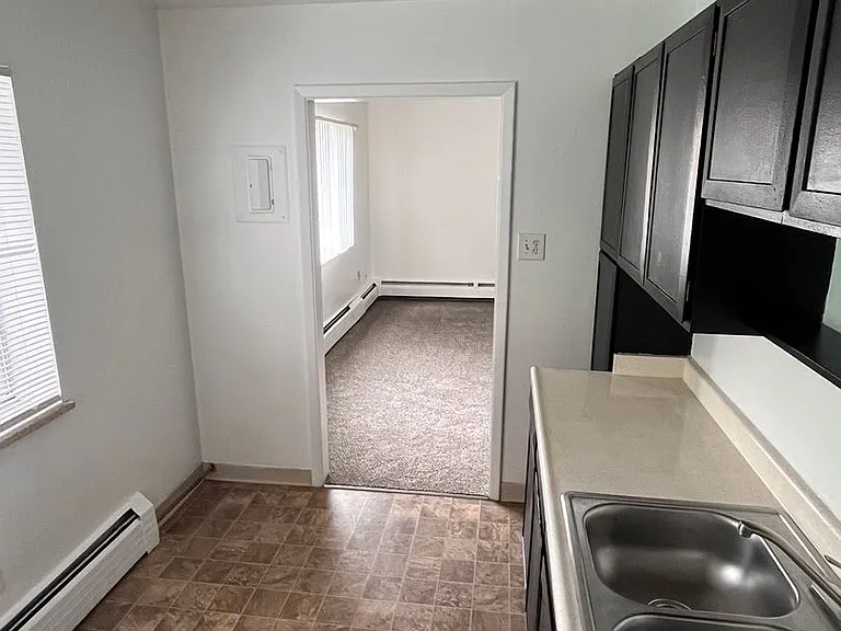 1257 N Logan St — Photo 8