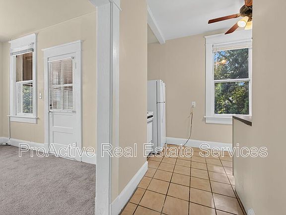 5th image of 833 Baldwin Ave #3