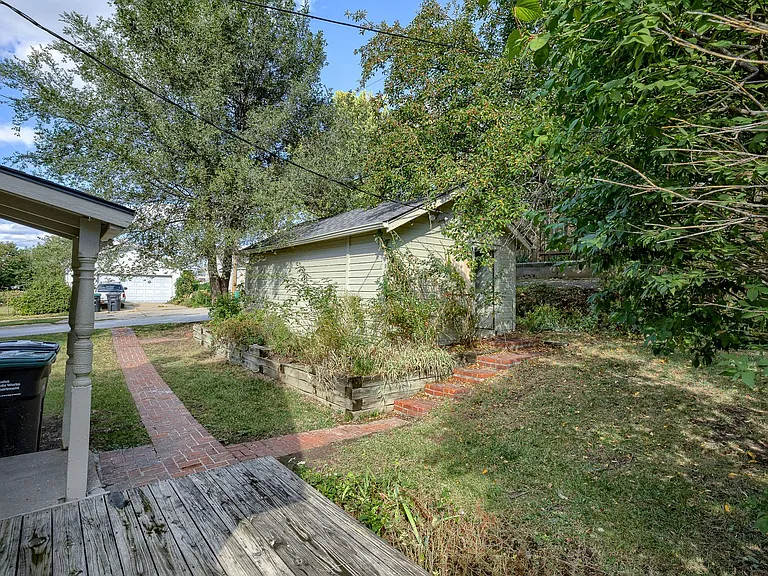 1003 S 42nd St — Photo 4