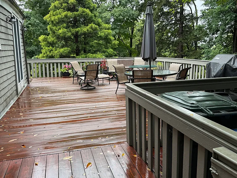 deck from driveway