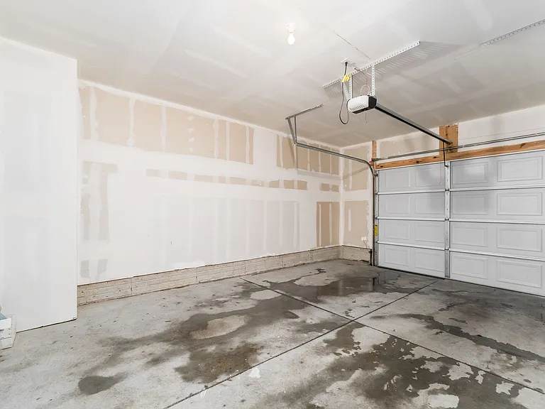 353 Laurel Creek St — Photo 34
