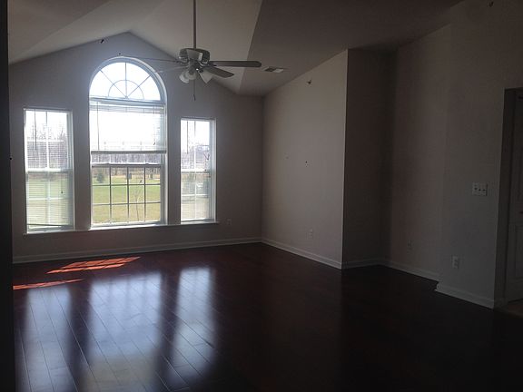 5th image of 23660 Northstone Village Dr