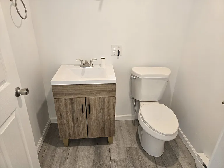 8 E Main St #1 — Photo 6
