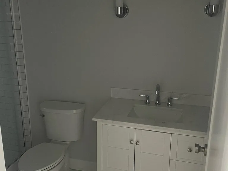 216 Findlay St #1 — Photo 5
