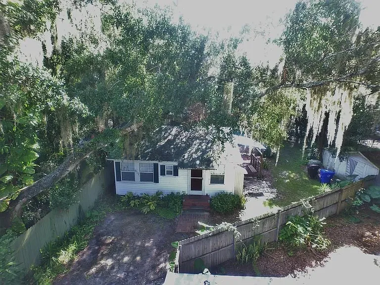817 Bay St — Photo 1