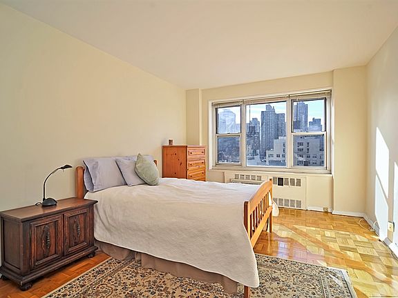 4th image of 440 E 79th St APT 11G