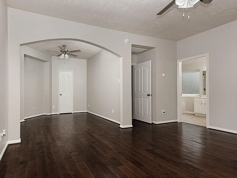11 Fair Light Ct — Photo 13