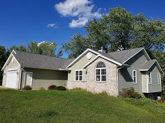 2nd image of N6714 Hunter Dr