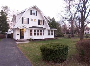 11 Monterey Pkwy, Rochester, NY 14618