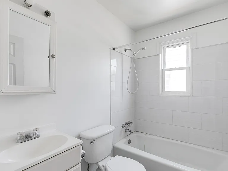 1606 Pollock St #B — Photo 2