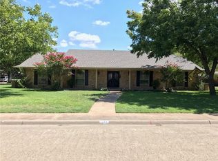 114 Dartmouth Dr, Waxahachie, TX 75165
