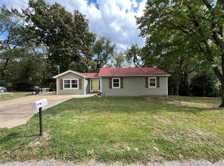 3016 Carol Ln, High Ridge, MO 63049