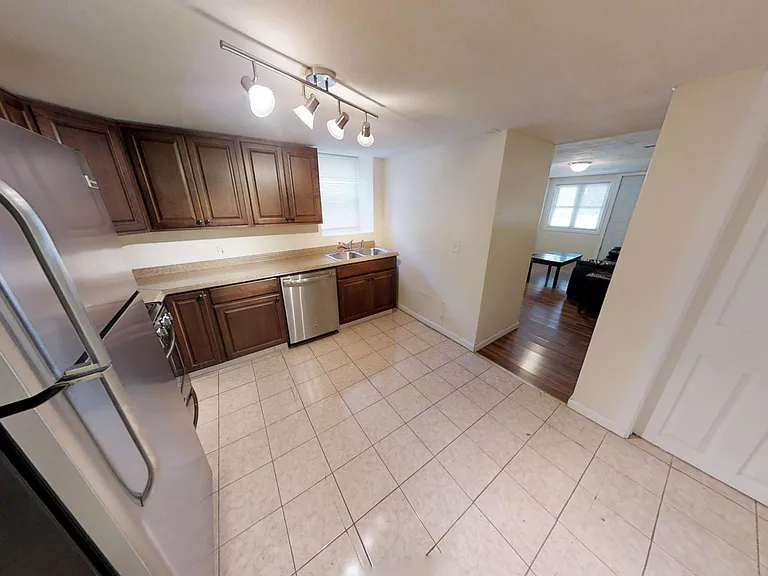 1005 E Colvin St #2 — Photo 7