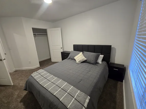 1661 S Wahweap Way, Washington, UT 84780