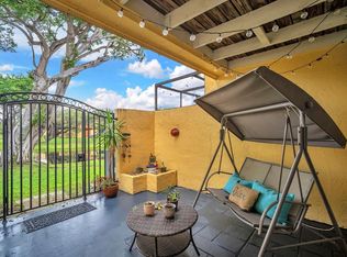 1550 NW 93rd Ave #297, Pembroke Pines, FL 33024