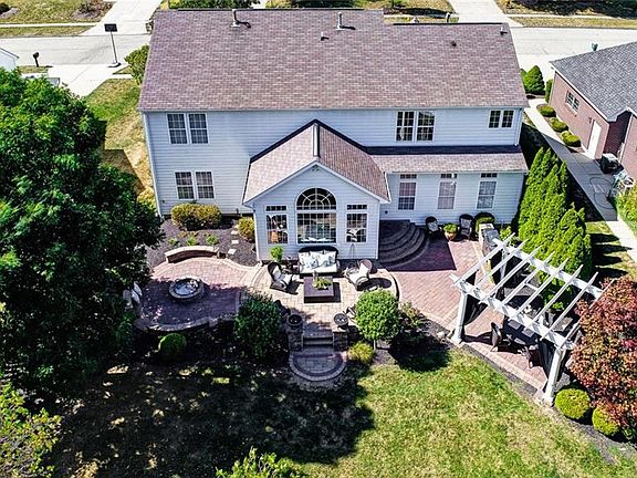 5th image of 1592 Ashley Pl